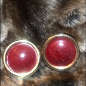 CLIP Earrings  Red & Goldtone Metal. Lightweight
